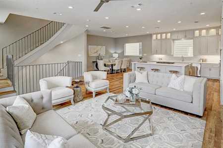 5606 Venice St Houston, TX 77007
