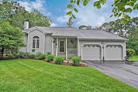 97 Old Millville Rd Uxbridge, MA 01569
