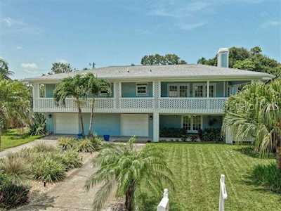102 14Th Street Belleair Beach, FL 33786