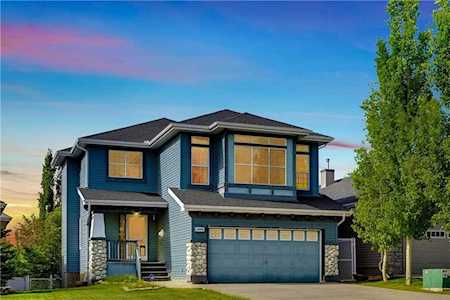 10036 Royal Oak Way NW Calgary, AB T3G 4X8