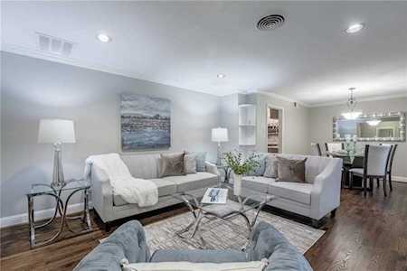 9723 Lanward Circle Dallas, TX 75238