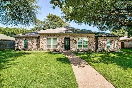 15910 Longvista Drive Dallas, TX 75248