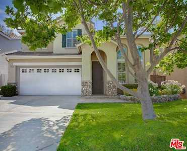 28506 Silverking Trail Saugus, CA 91390