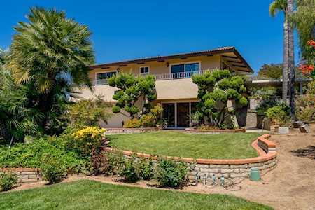 1101 Vista Grande Rd El Cajon, CA 92019