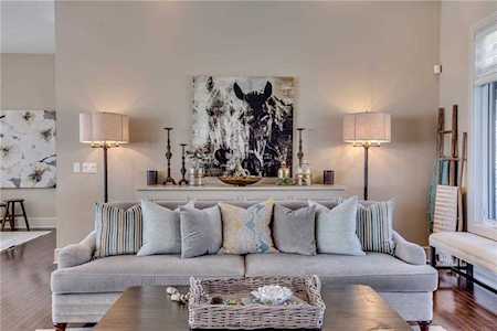 3 Elmont Place SW Calgary, AB T3H 0K5