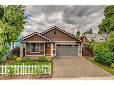570 E Arlington St Gladstone, OR 97027