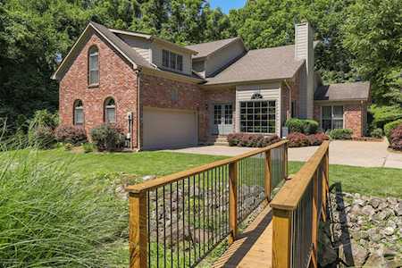 1112 Old Cannons Ln Louisville, KY 40207