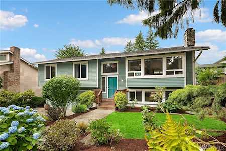 15734 SE 45th Ct Bellevue, WA 98006