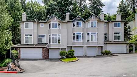 2103 NW Pacific Elm Dr Issaquah, WA 98027