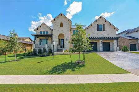 310 Bisset Ct Austin, TX 78738