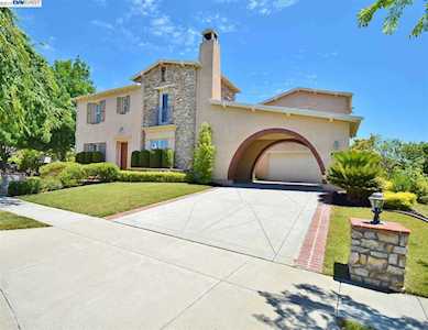 301 Violetta Ct San Ramon, CA 94582