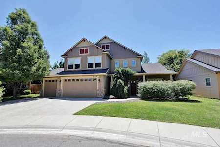 929 W Crater Lake Ct Meridian, ID 83646