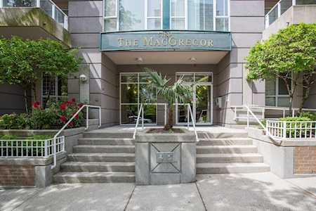 5189 Gaston Street #1405 Vancouver, BC V5R 6C7