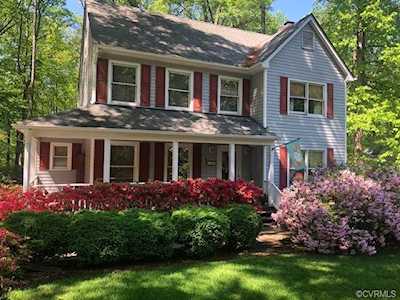 1136 Spirea Rd North Chesterfield, VA 23236
