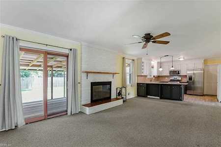 956 W Goodview Dr Virginia Beach, VA 23464