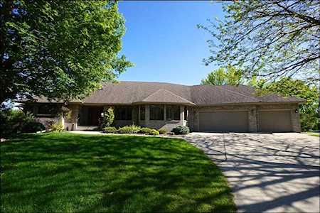 823 Mayflower Court Northfield, MN 55057