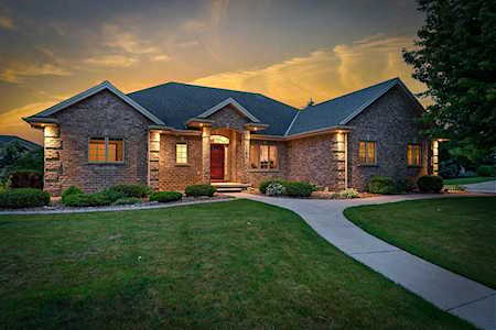 3260 Highland View Ln Green Bay, WI 54311