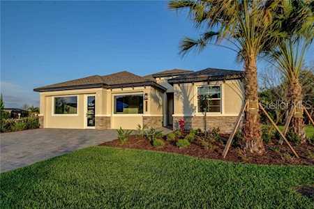 605 Rosemary Circle Bradenton, FL 34212