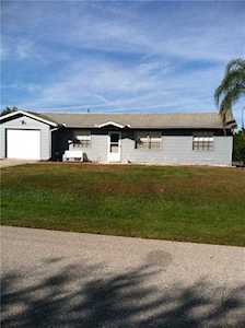 11162 Magdalena Av Englewood, FL 34224