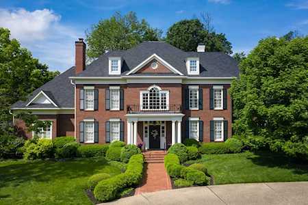 207 Mockingbird Gardens Dr Louisville, KY 40207