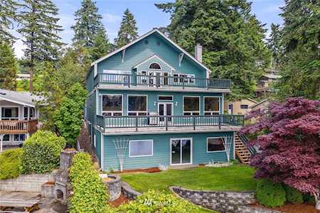216 Lake Louise Dr SW Lakewood, WA 98498