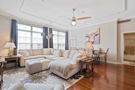 2305 Worthington Street #320 Dallas, TX 75204