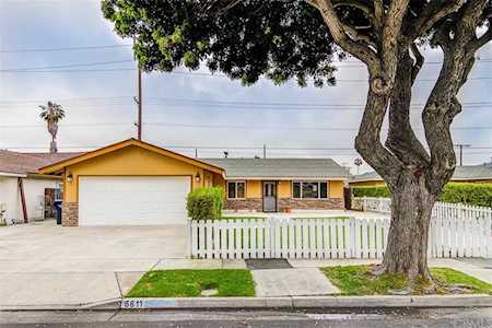 6611 Walton Drive Huntington Beach, CA 92647