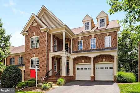 2892 Tanzanite Place Fairfax, VA 22031