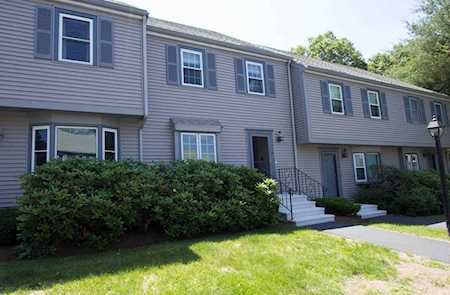 8 Oak Ridge Dr #4 Maynard, MA 01754