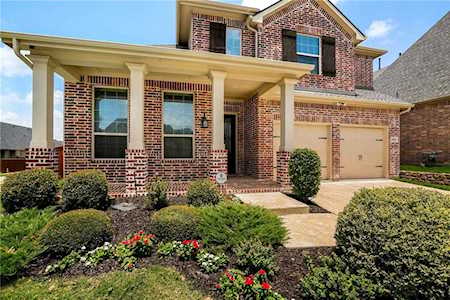 9201 Kaitlyn Court Lantana, TX 76226