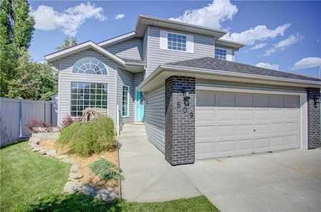 509 Schubert Place NW Calgary, AB T3L 1X3