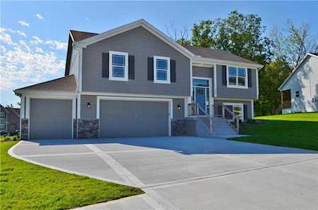 3201 NW 50th Terrace Riverside, MO 64150