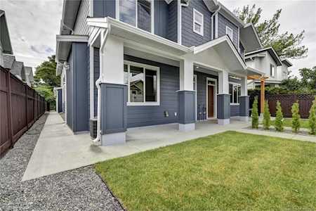735 Cadder Avenue #1 Kelowna, BC V1Y5N7