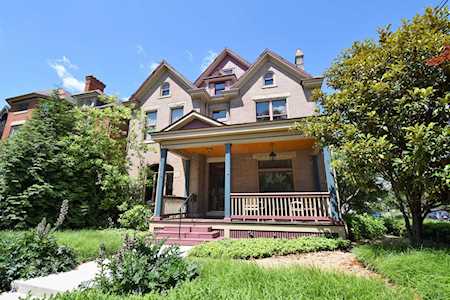 895 Dennison Avenue Columbus, OH 43215