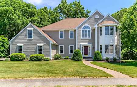 40 Stirling Street Andover, MA 01810