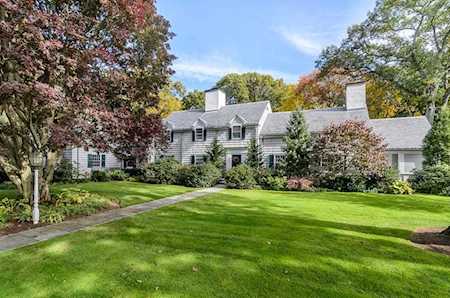 103 Old Colony Rd Wellesley, MA 02481