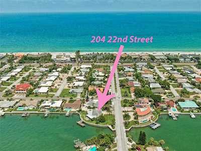 204 22Nd Street Belleair Beach, FL 33786