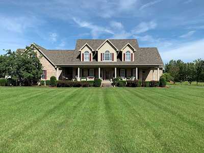 2709 R Blevins Gap Rd Louisville, KY 40272
