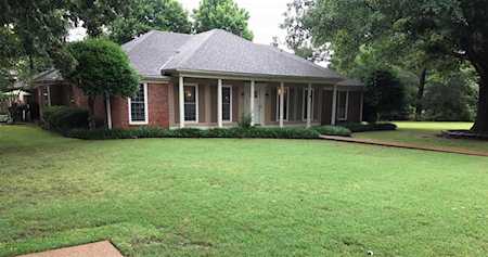 7482 Dove Field Cv Germantown, TN 38138