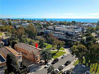 400 Iris Avenue Corona Del Mar, CA 92625