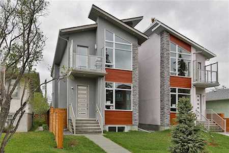 2229 25 Avenue NW Calgary, AB T2M 2C2