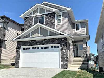 28 Nolancliff Place NW Calgary, AB T3R 0T4