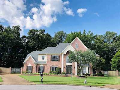 525 Chickasaw Land Way Collierville, TN 38017