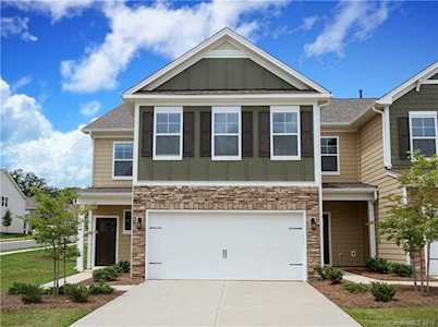 2413 Palmdale Walk Dr Fort Mill, SC 29708