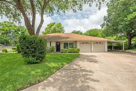 8206 Emberwood Dr Austin, TX 78757