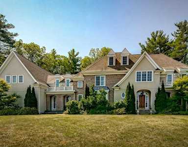 4 Copperbeech Circle Westborough, MA 01581