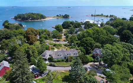 26 Gingerbread Hill Marblehead, MA 01945