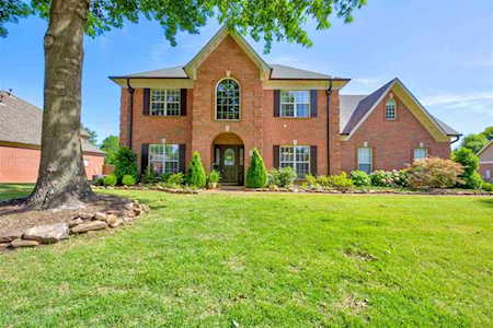126 Kathy Cir Collierville, TN 38017