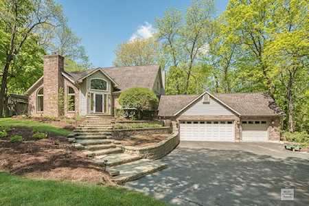 18 Wooden Bridge Dr Yorkville, IL 60560