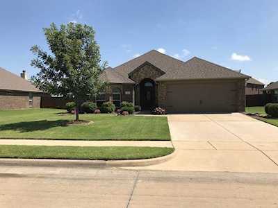 127 Holly Street Waxahachie, TX 75165